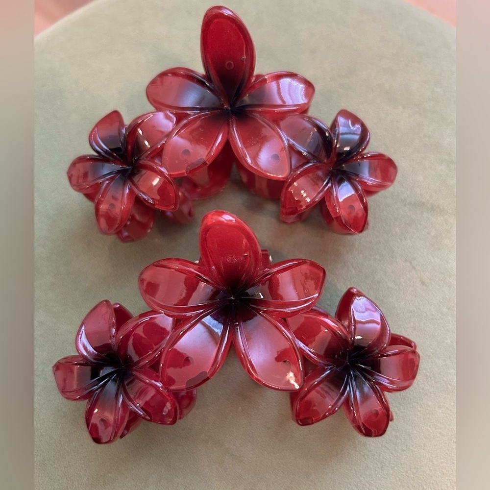 Hawaiian Floral Hair Clip Set - Picture 3 of 6